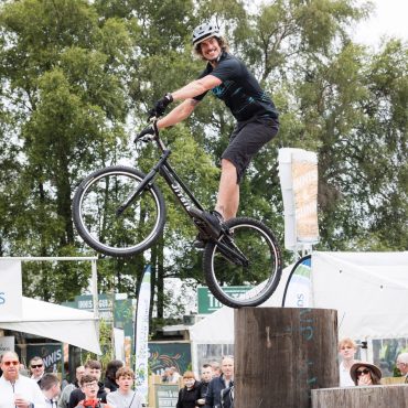 bmx stunt man at Skelton show
